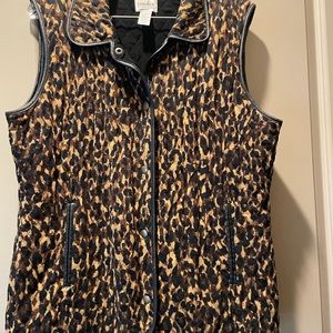 Chicos vest quilted vest trimmed leather.   Reversible to black